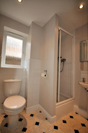 Downstairs Shower...