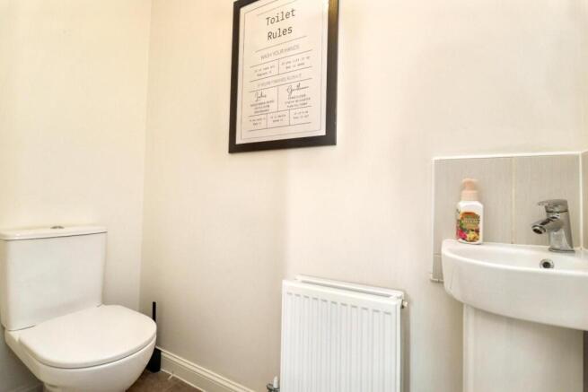 3 bed Semi-Detached for sale Image 10