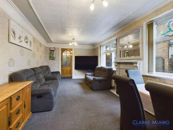 5 bed Semi-Detached for sale Image 4