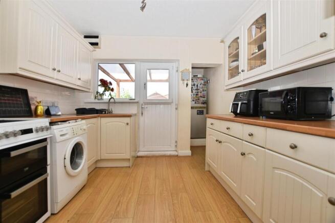3 bed Terraced for sale Image 3