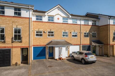 Ladys Close, Watford, WD18