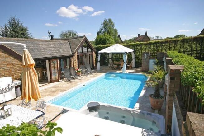 Pool house and pool
