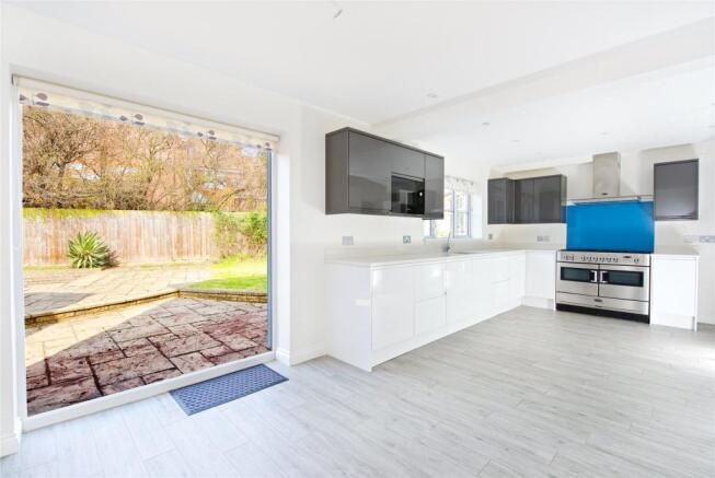 Kitchen/Breakfast Rm