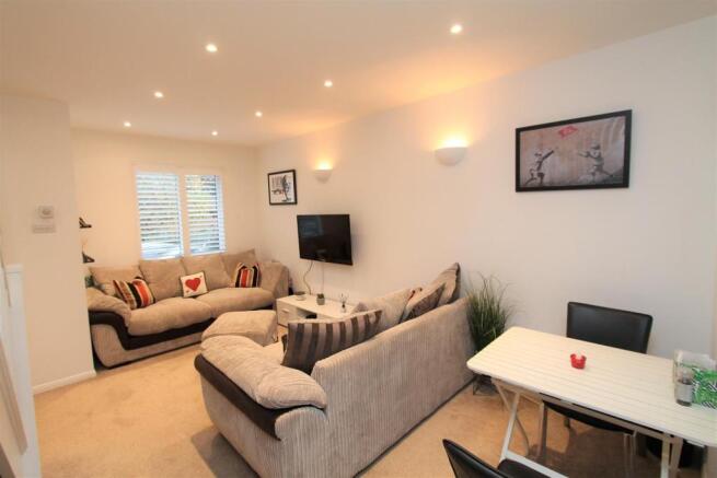 Living/Dining Room.JPG