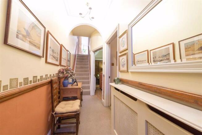 STAIRS FROM ENTRANCE HALL TO FIRST FLOOR LANDING