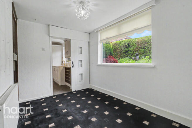 3 bed Semi-Detached for sale Image 11