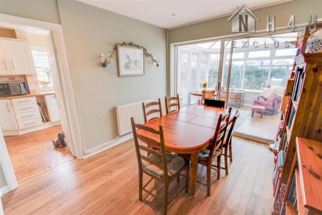 DINING ROOM: