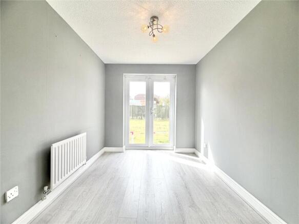 3 bed Semi-Detached to rent Image 7