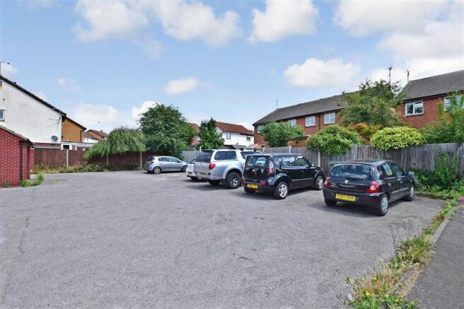 Driveway/Parking
