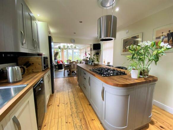 OPEN PLAN KITCHEN DINER
