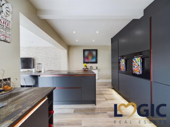 25 Havercroft Rise  (15)