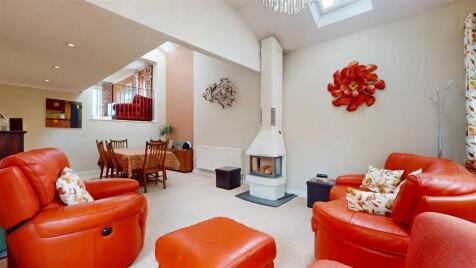 Gatcombe, Great Holm, Milton Keynes