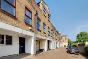 43, Malmesbury Road, London E3 2EB