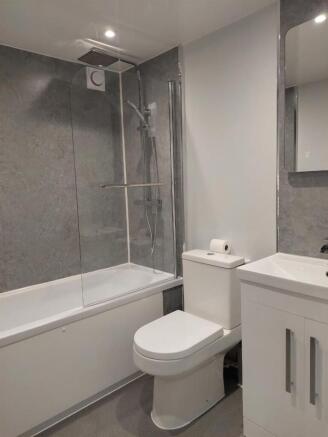 2 bed Apartment to rent Image 3
