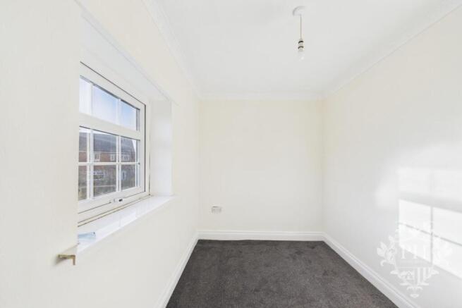 3 bed Terraced for sale Image 9