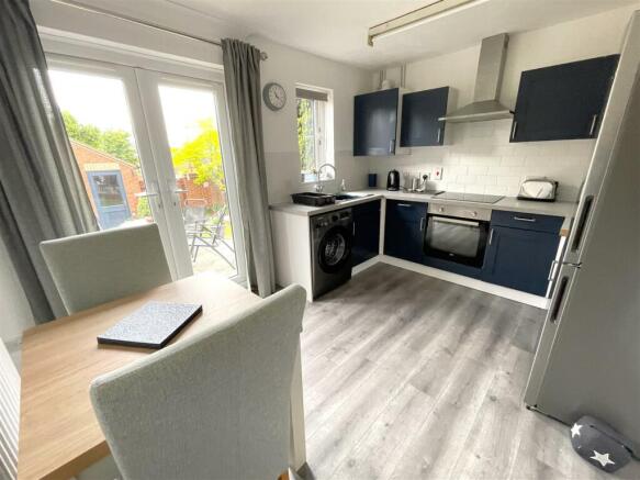 OPEN PLAN DINING KITCHEN