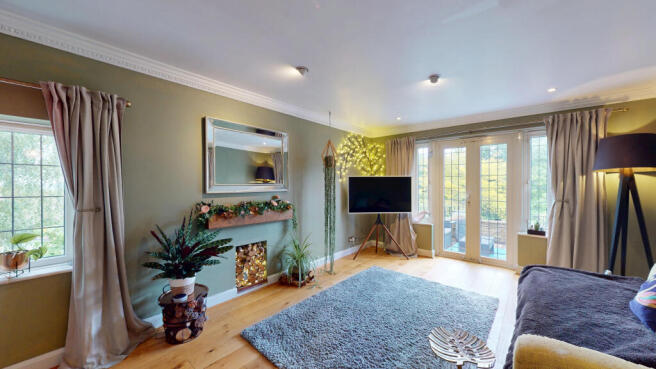 4 bed Detached for sale Image 5