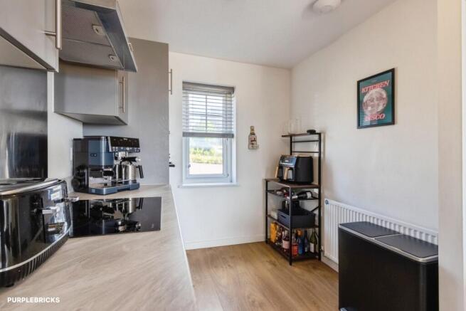 3 bed Semi-Detached for sale Image 7