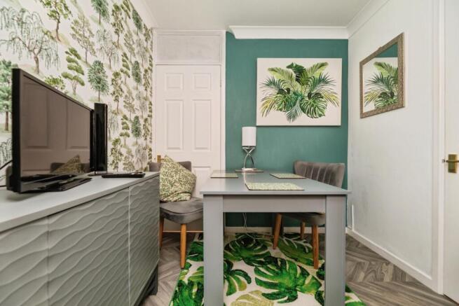 2 bed Bungalow for sale Image 9