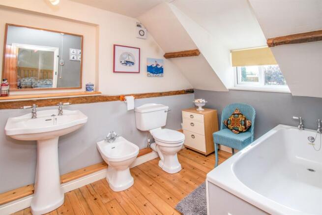 En Suite Bathroom