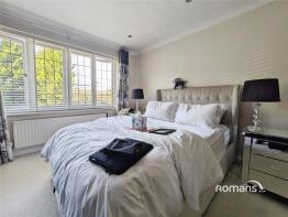 Lakeside, Waingels Road, Twyford, Charvil RG10 0UA