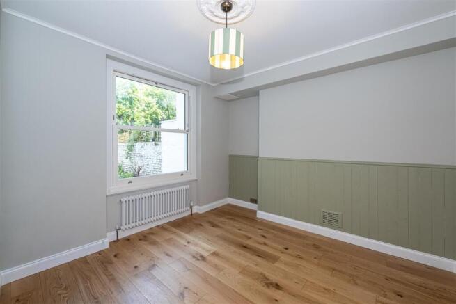 Bedroom .jpg
