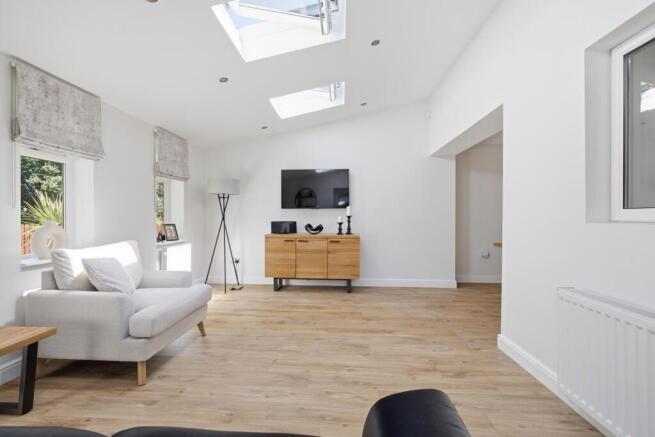 4 bed Detached for sale Image 12