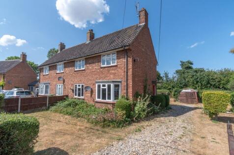 Queens Close, Blakeney, NR25