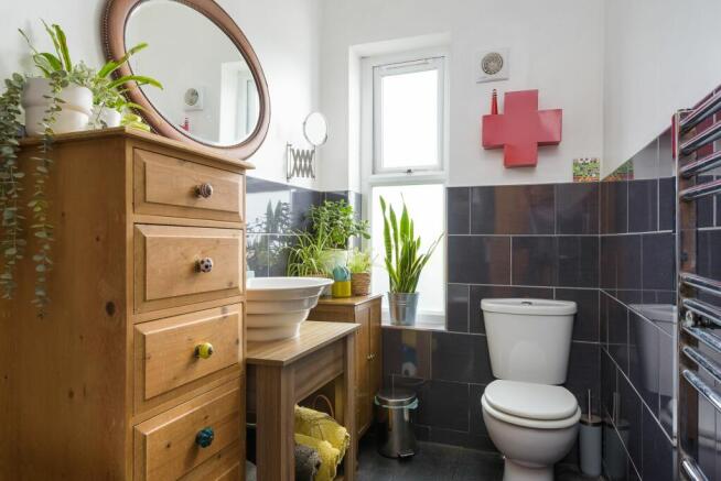 BEDROOMS & BATHROOM