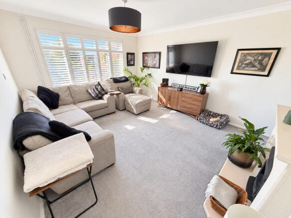 Lounge 1