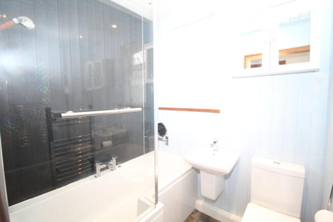 3 bed Semi-Detached for sale Image 12