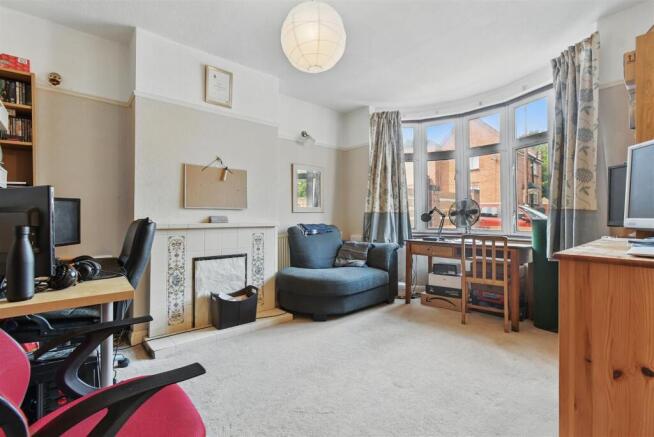 4 bed Semi-Detached for sale Image 6
