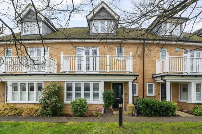 3-bed terraced on Oakgrove, Caterham, CR3, £525,000