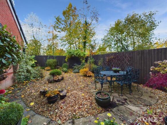 CAM01420G0-PR0169-STILL014.jpg