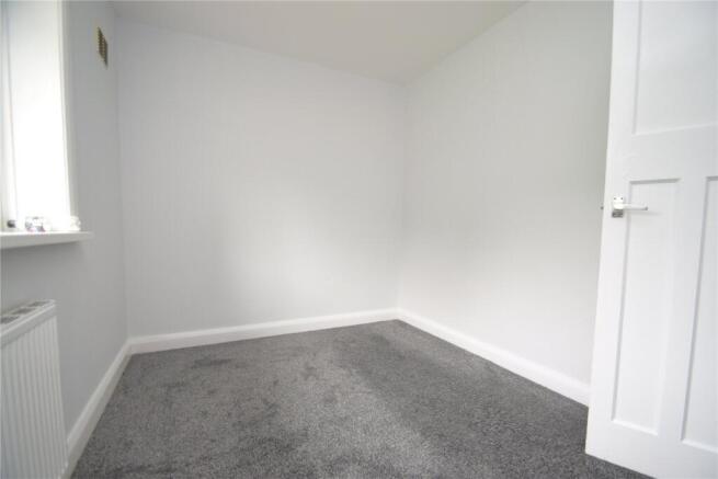 3 bed Semi-Detached to rent Image 9