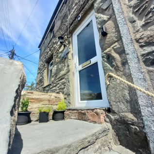 1 Bryn Street, Talsarnau