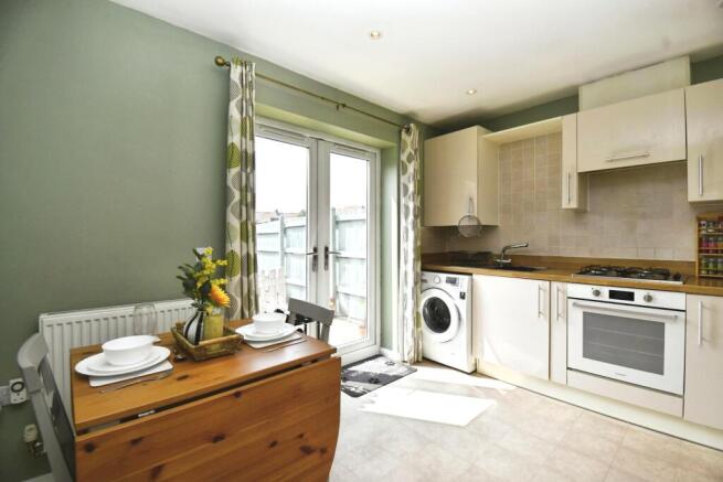2 bed Terraced for sale Image 6