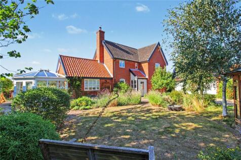 Bramfield Road, Wenhaston, Halesworth, IP19