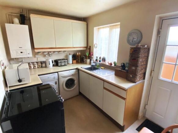 KITCHEN/BREAKFAST ROOM