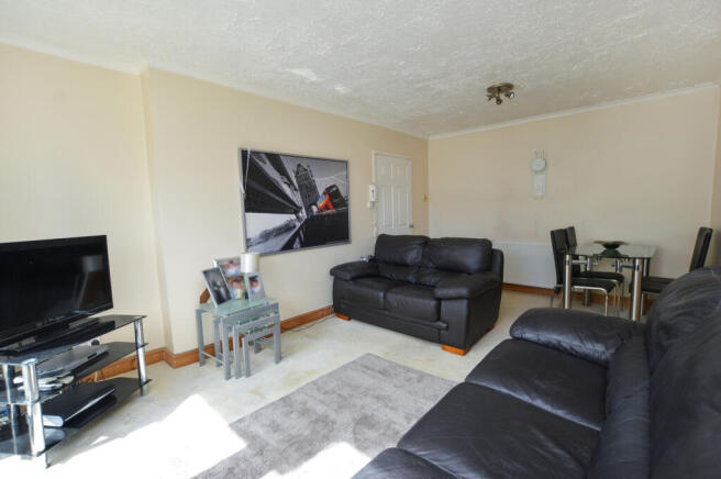 Lounge/ Dining Room