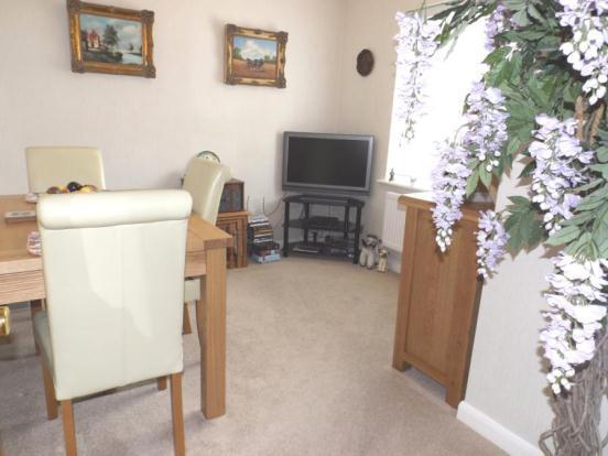 Dining Room/Bed 2