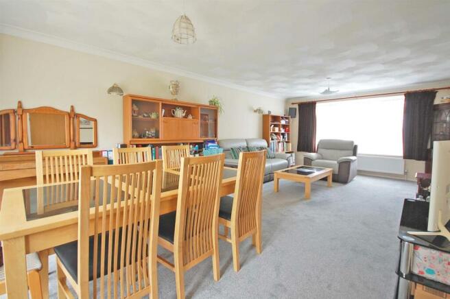 Dining Lounge.jpg
