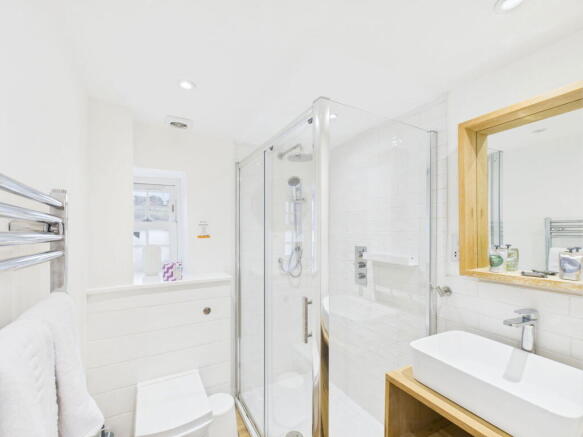 5 bed Block of Apartments for sale Image 5