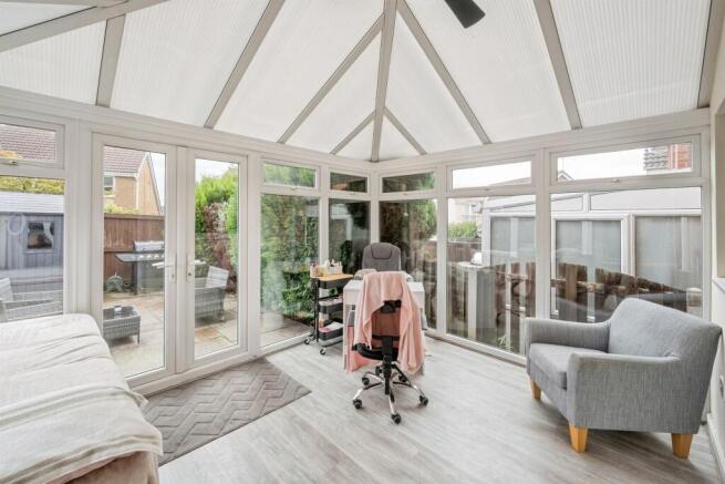 3 bed Town House for sale Image 10