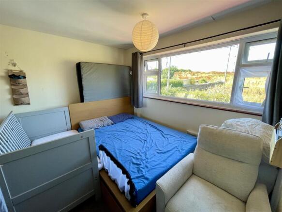 3 bed Semi-Detached for sale Image 7