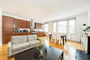 Basement Flat, 43, Warwick Road, London SW5 9UP