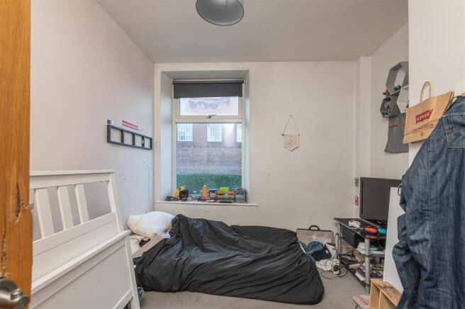 4 bed Terraced for sale Image 11