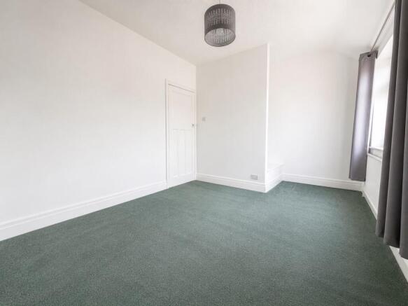 3 bed Semi-Detached for sale Image 9