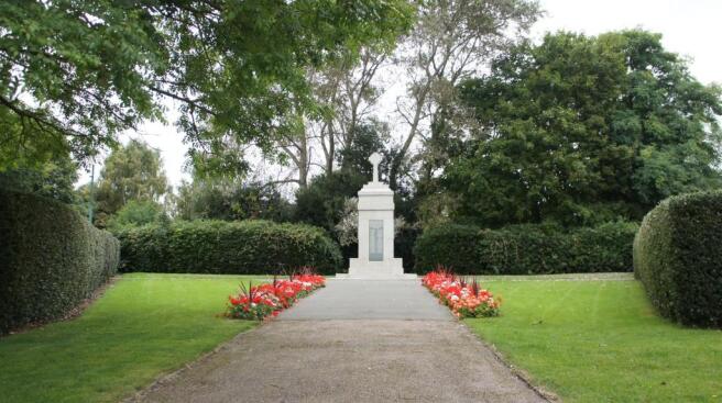 ANSTEYMEMORIAL.JPG