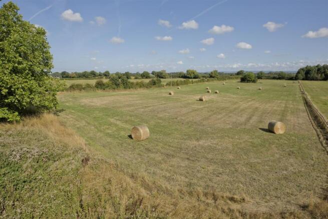 5 bed Country House for sale Image 8